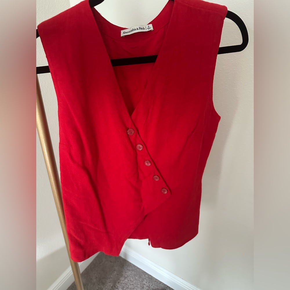 Abercrombie & Fitch Red Buttoned Tank Top NWOT